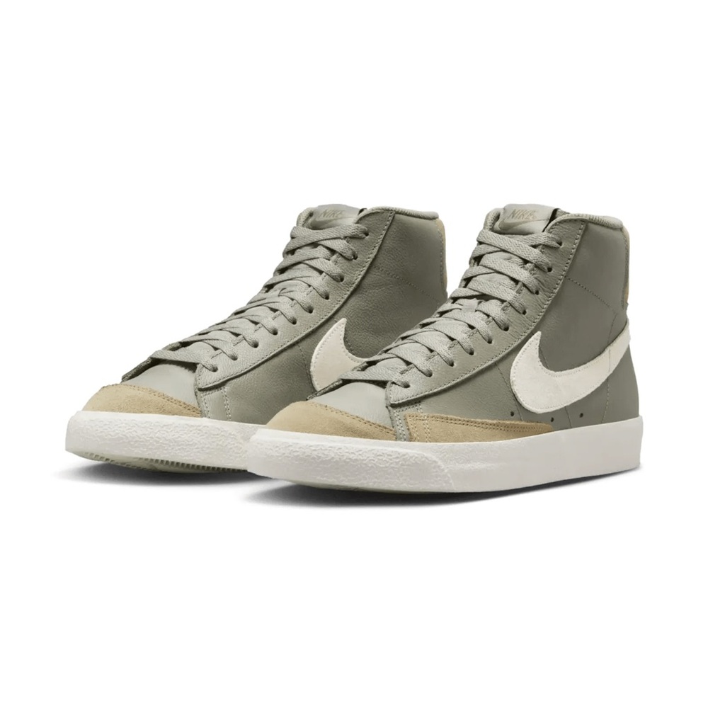 NEW Nike Blazer Mid ‘77 Premium- High-Top Sneakers - 9.5
